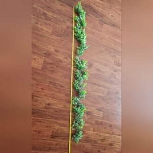 Faux Boxwood Garland - Lush Green Decorative Vine